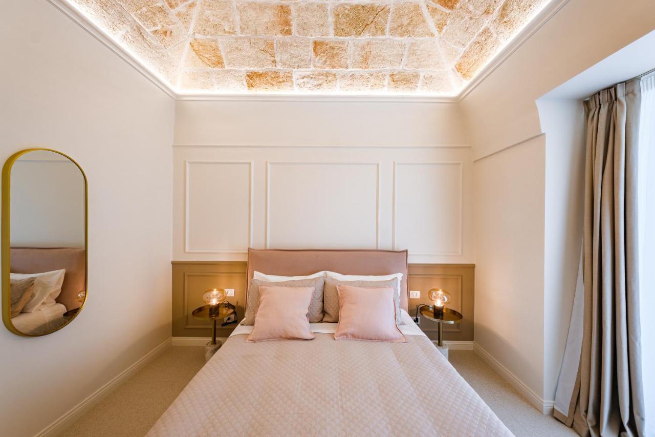 Helloapulia Charming Palazzo Clemente - Self-Catering Suites With Aircondition Монополи Екстериор снимка