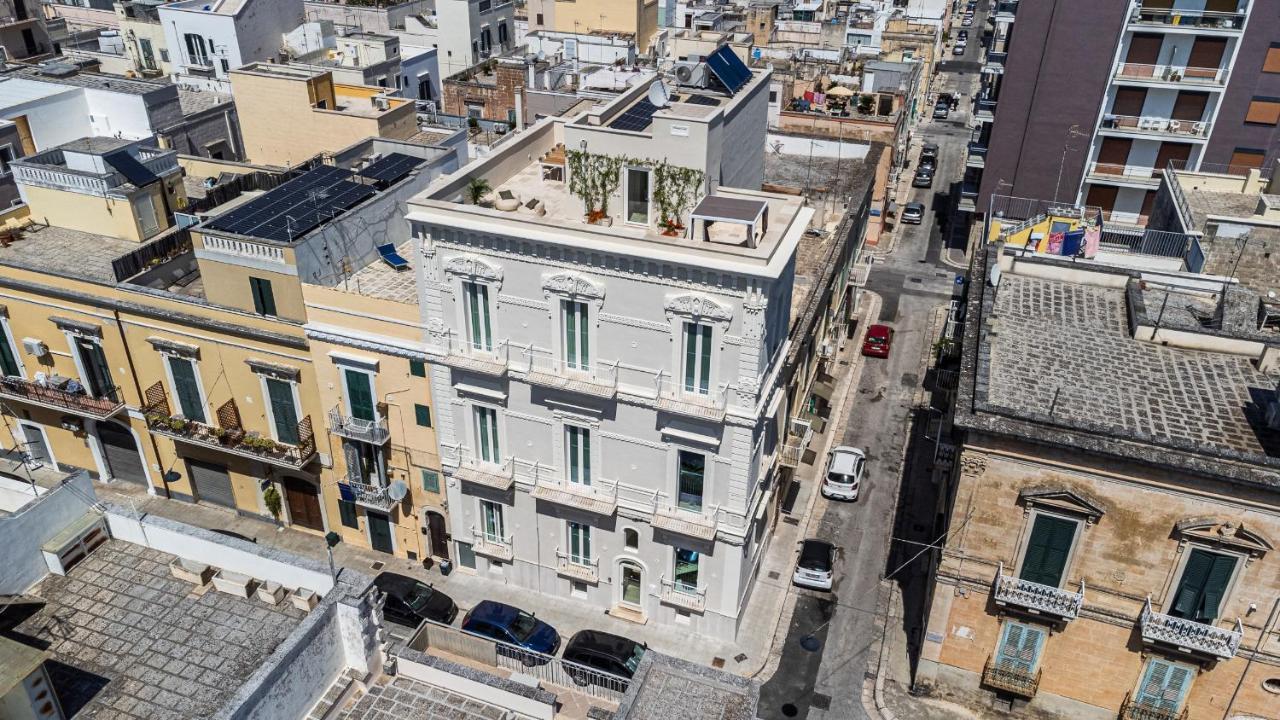 Helloapulia Charming Palazzo Clemente - Self-Catering Suites With Aircondition Монополи Екстериор снимка