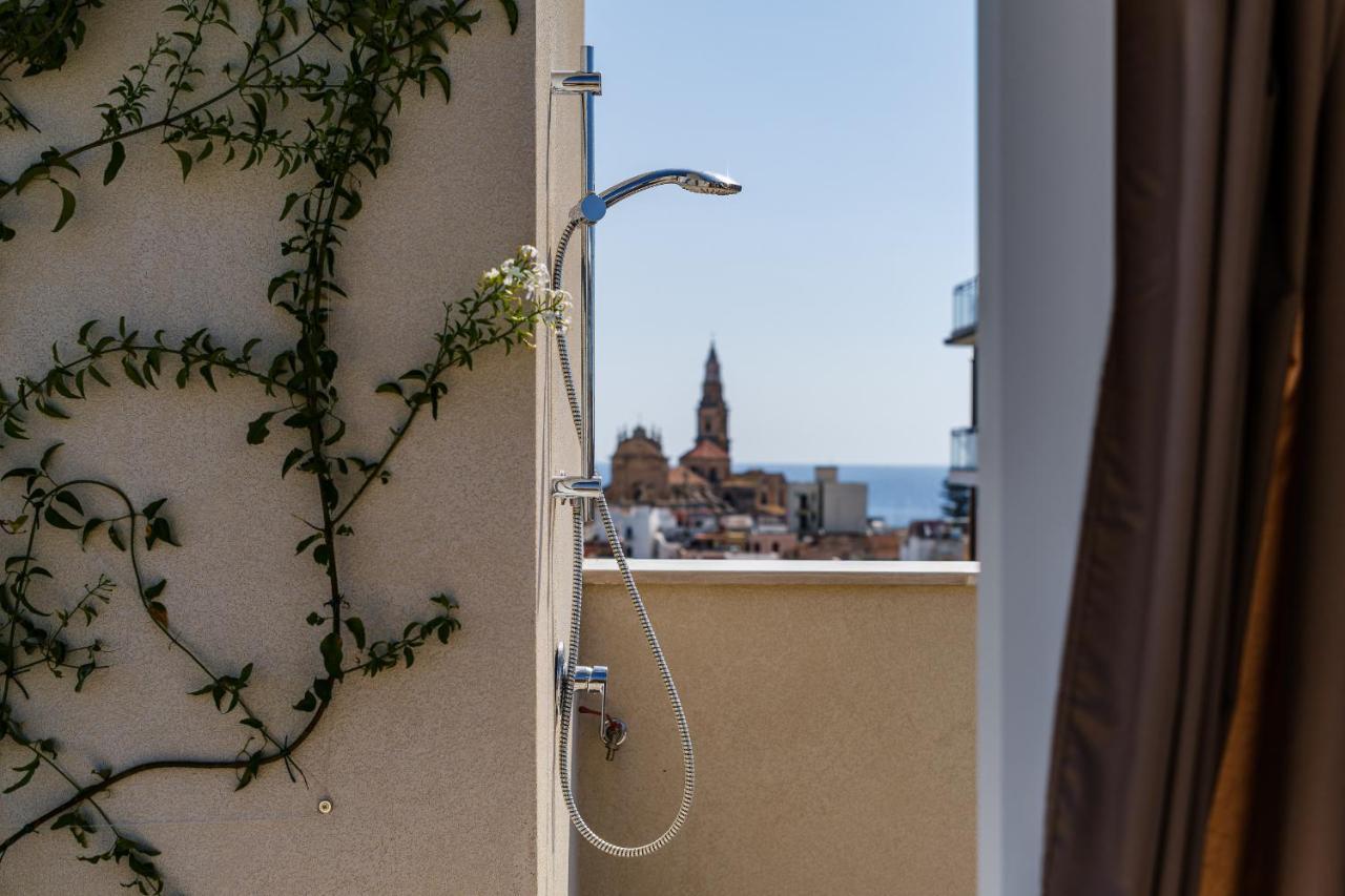 Helloapulia Charming Palazzo Clemente - Self-Catering Suites With Aircondition Монополи Екстериор снимка