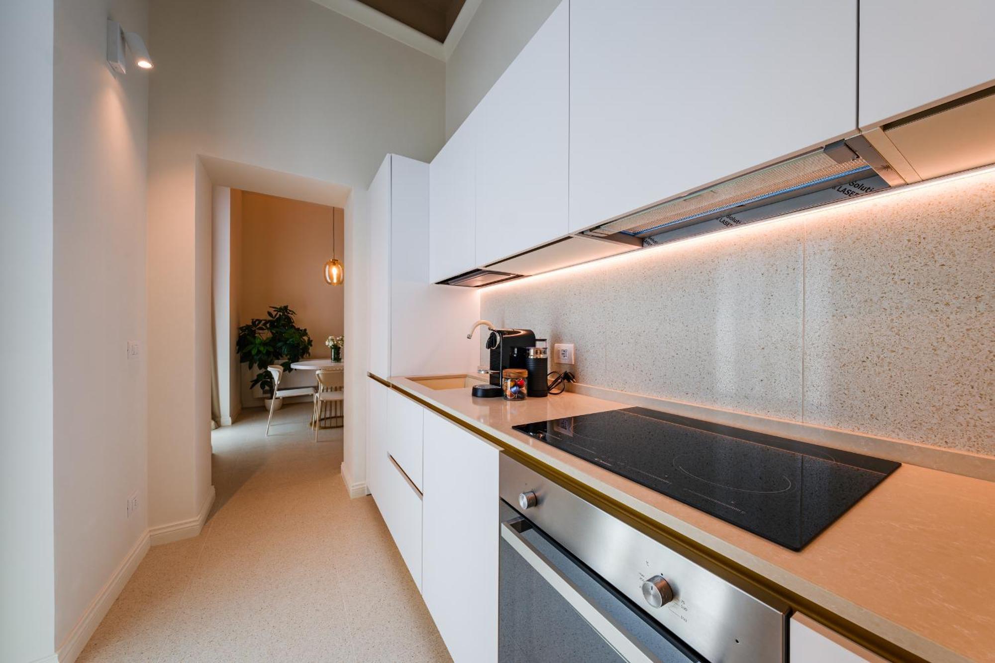 Helloapulia Charming Palazzo Clemente - Self-Catering Suites With Aircondition Монополи Екстериор снимка